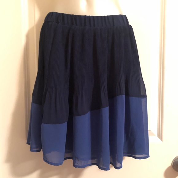 Never worn pleated skirt